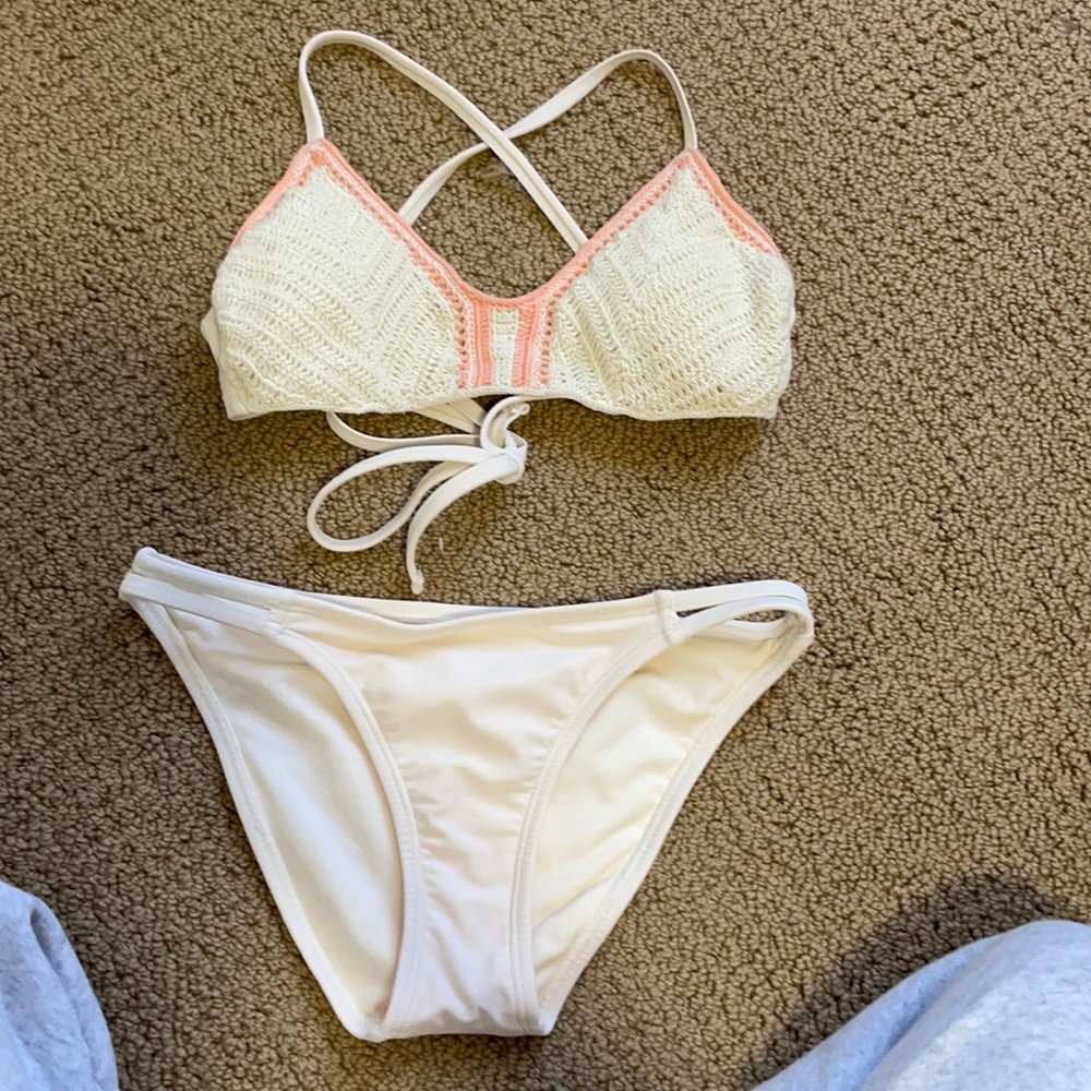 swimsuit set